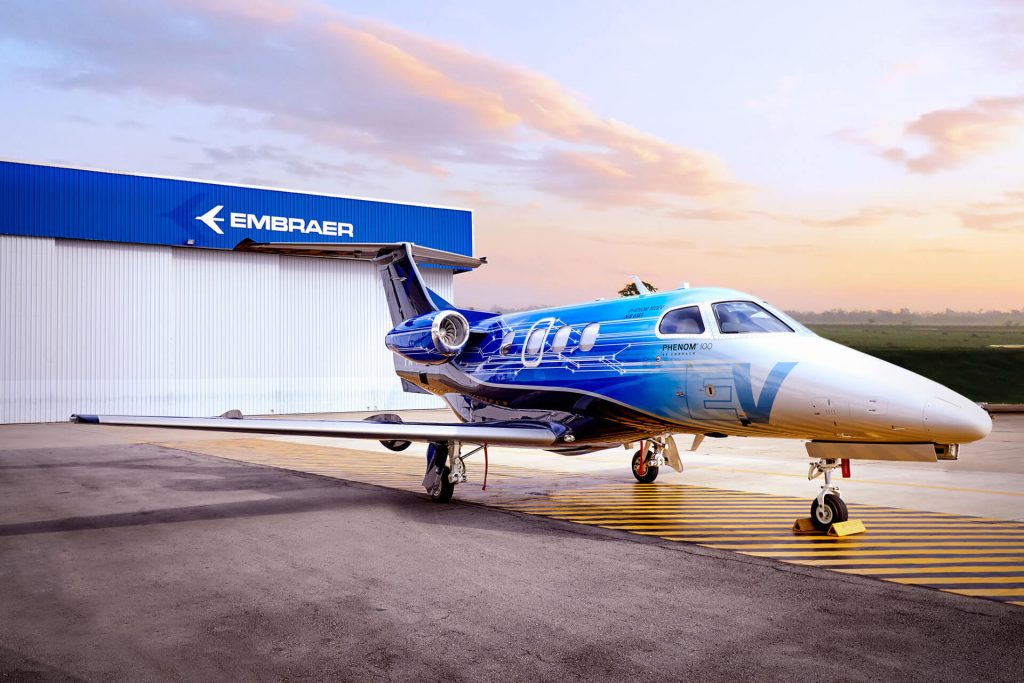 Avião Embraer Phenom 100