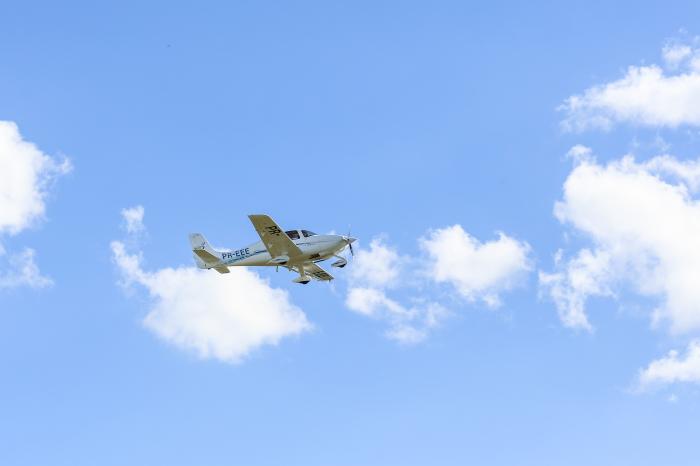 cirrus sr22 aeronave compartilhada porto alegre